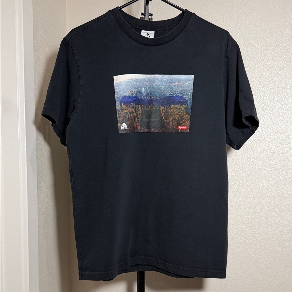Supreme Nike ACG Black Graphic Tee M